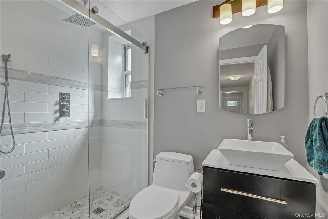 79 N Broadway Unit: F