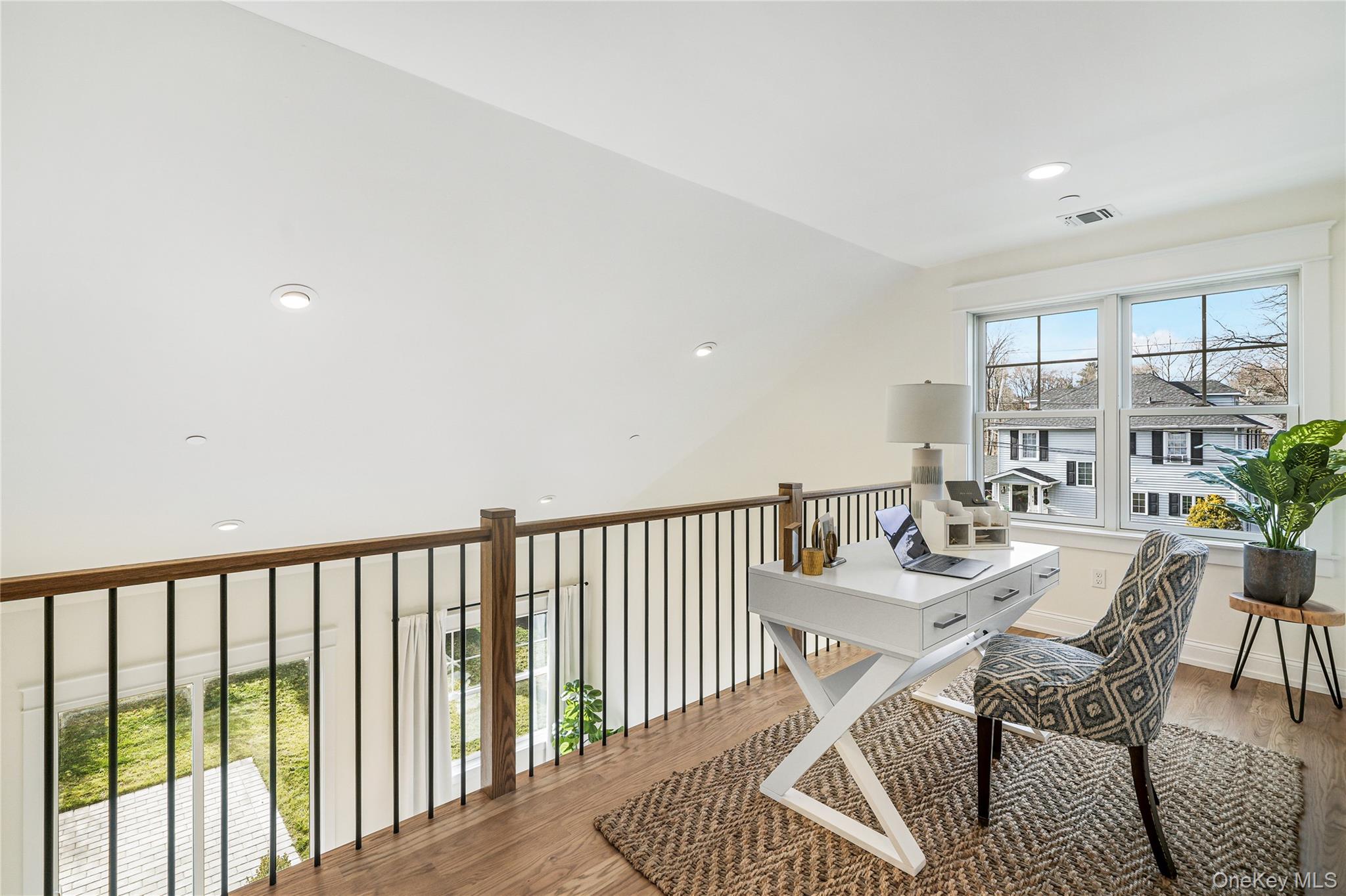2040 Crompond Road Unit: 17