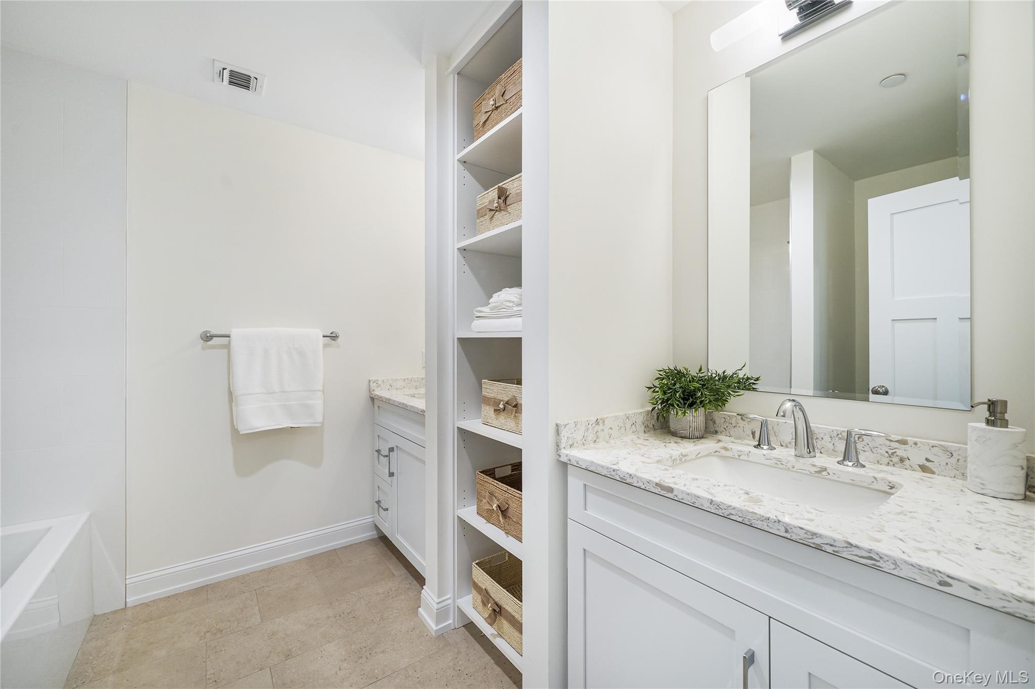 2040 Crompond Road Unit: 6