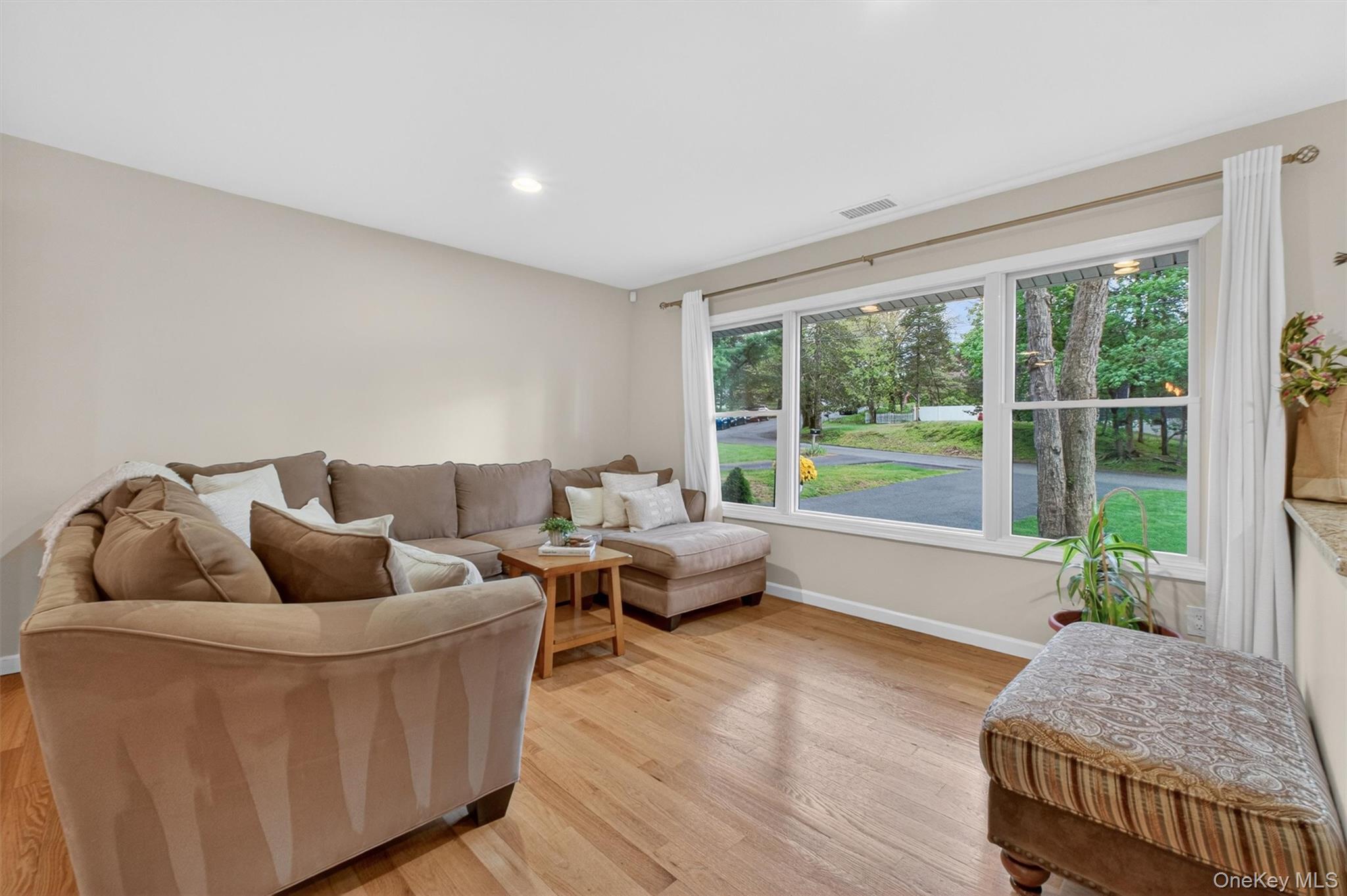 19 Scenic Drive
