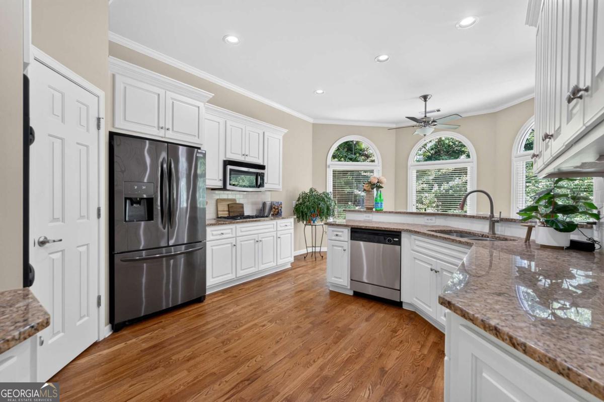 1880 Mayfield Road