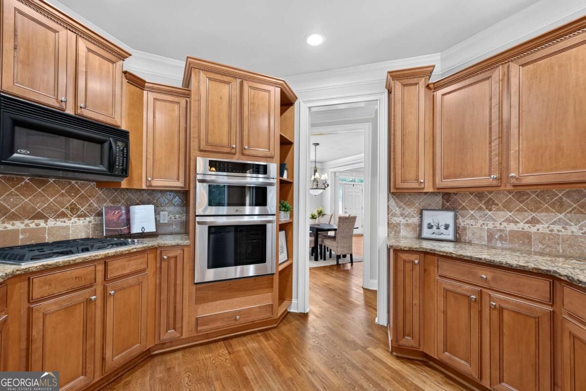 5755 Shoals Drive