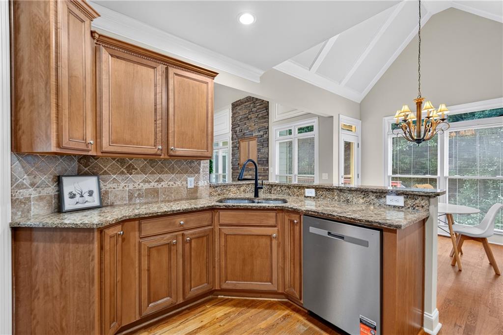 5755 Shoals Drive