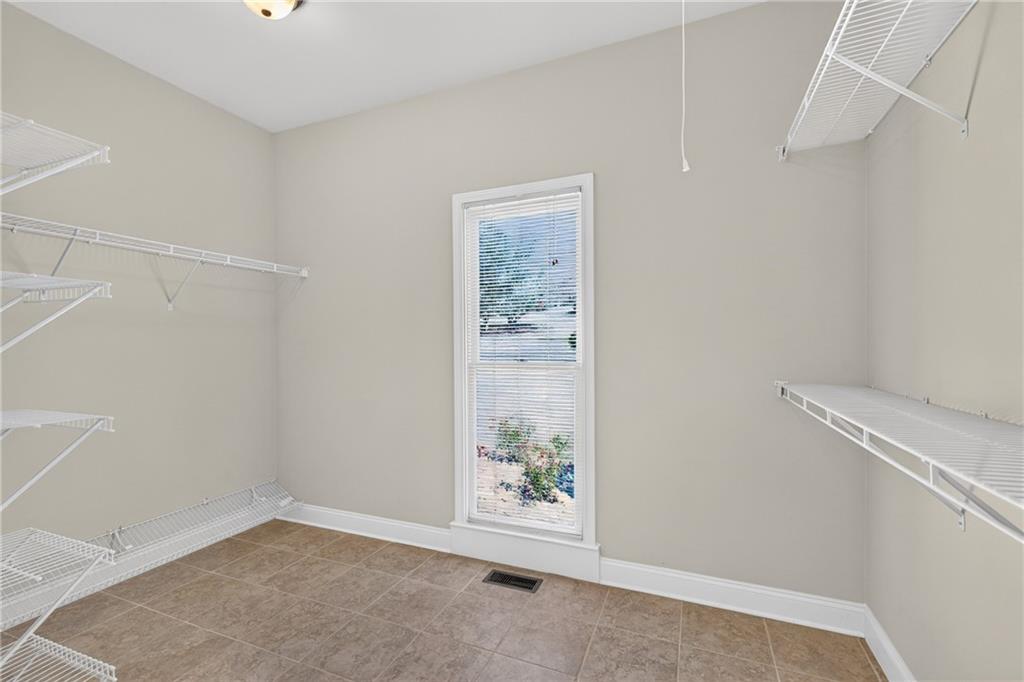 5755 Shoals Drive