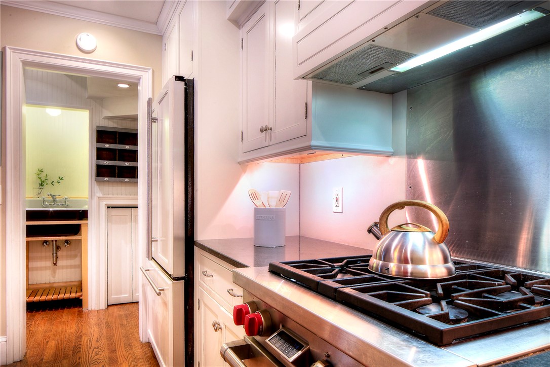 15 Clarke Street 8 & 13B