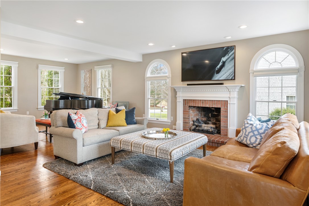 70 West Passage Drive