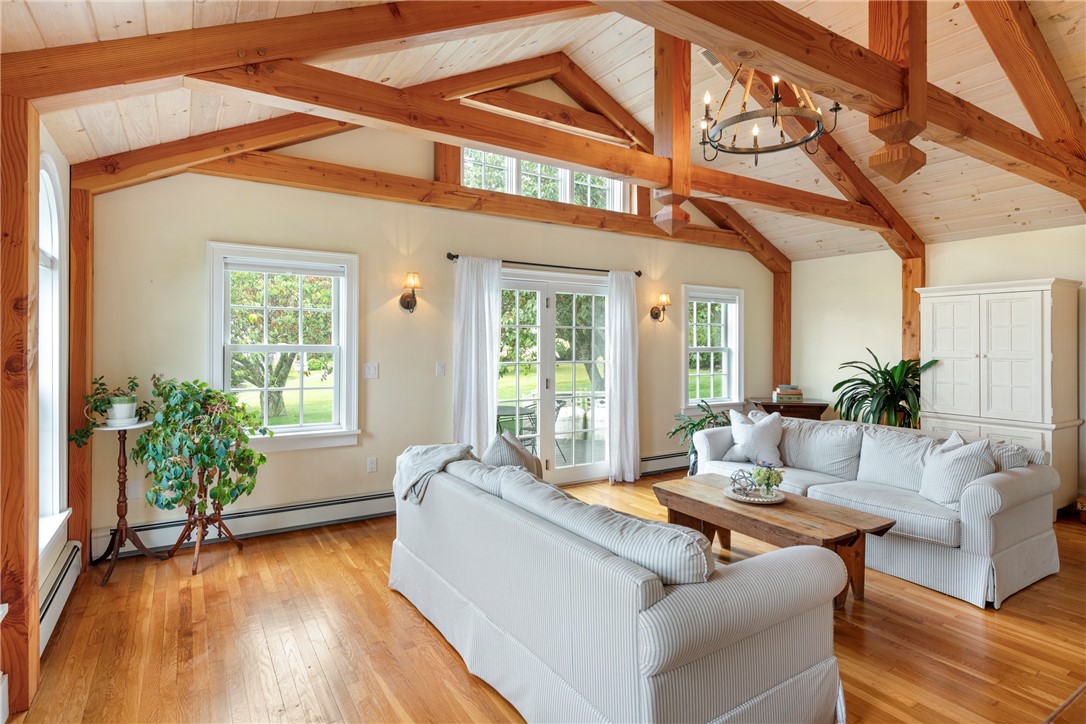 15 Roger Williams Court