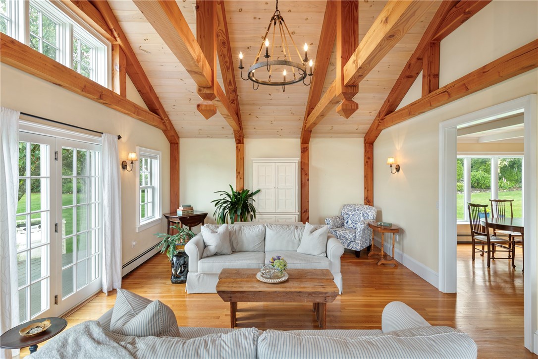 15 Roger Williams Court