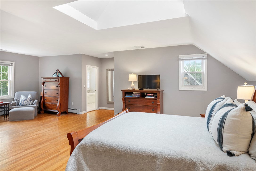 15 Roger Williams Court