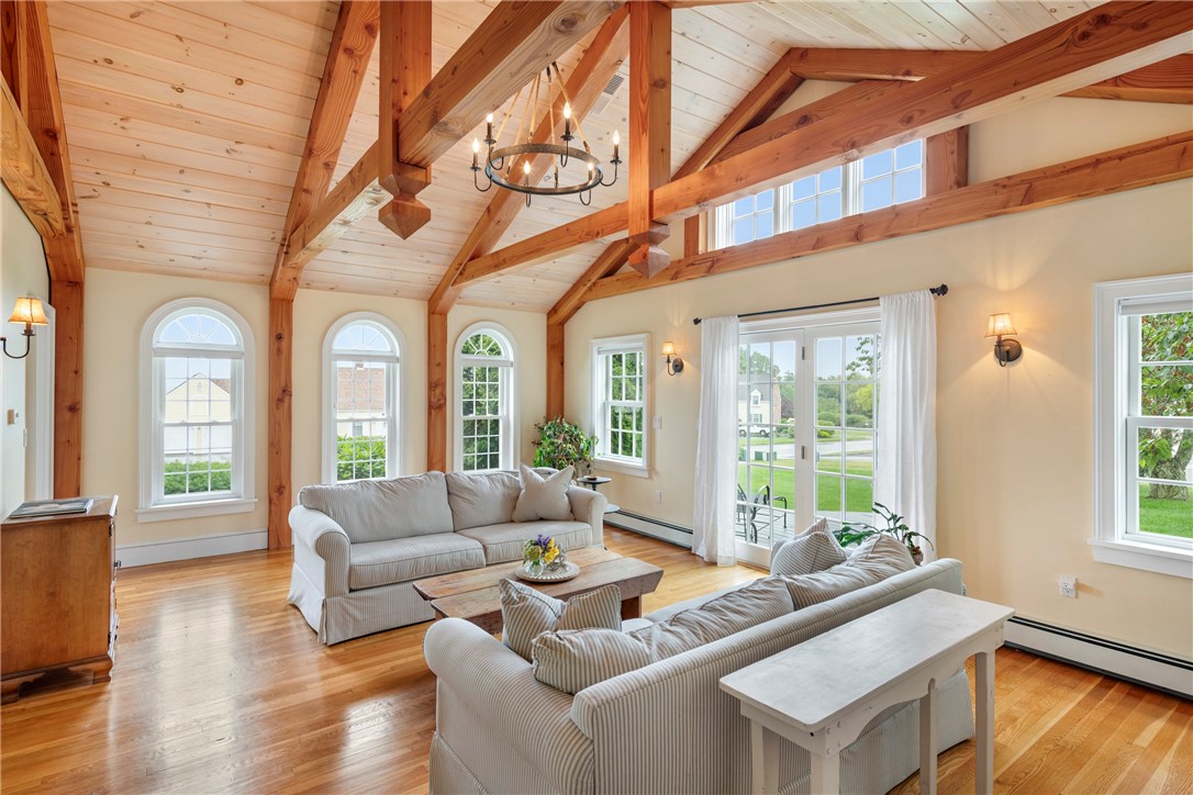 15 Roger Williams Court