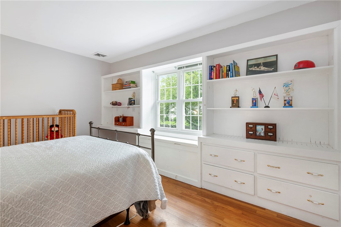 15 Roger Williams Court