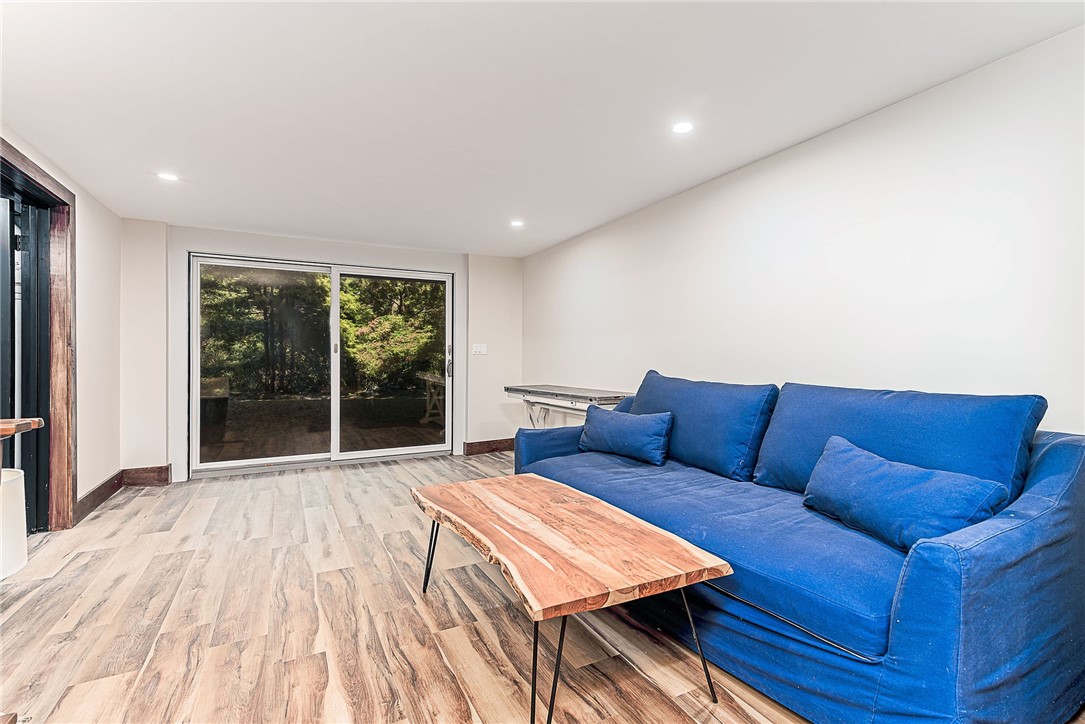 14 Woodlake Drive