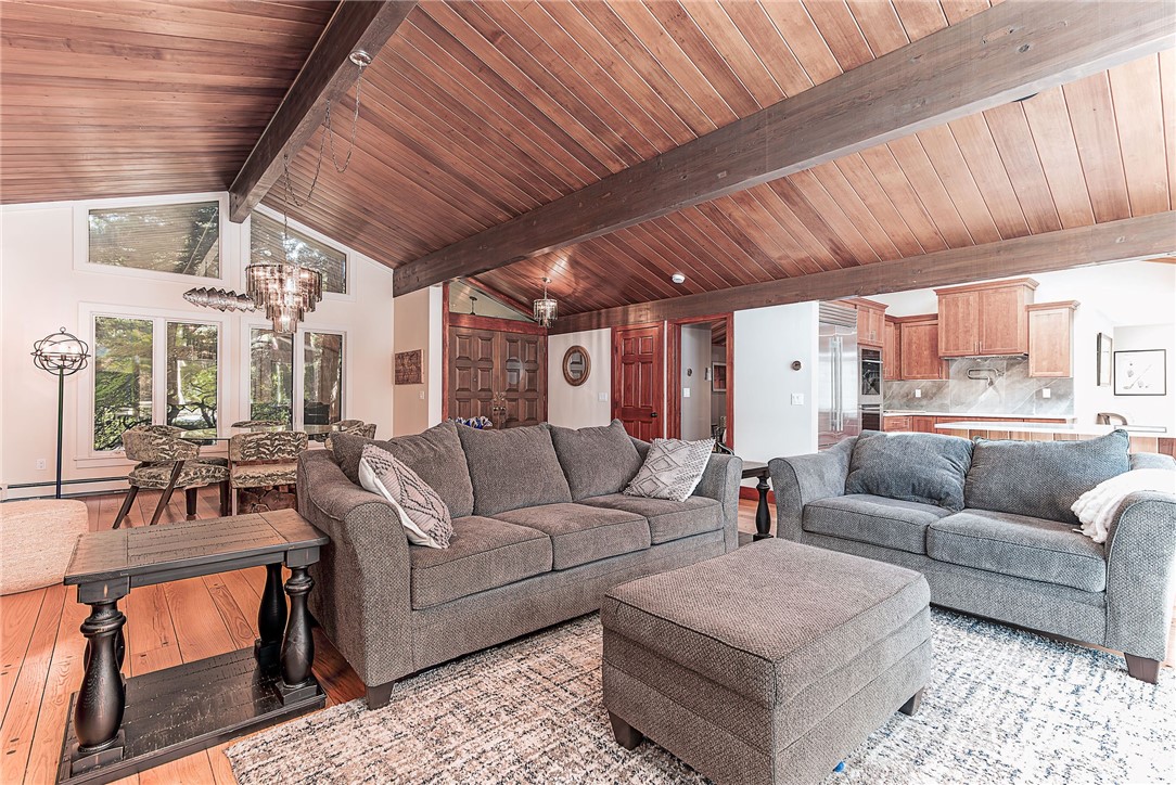 14 Woodlake Drive