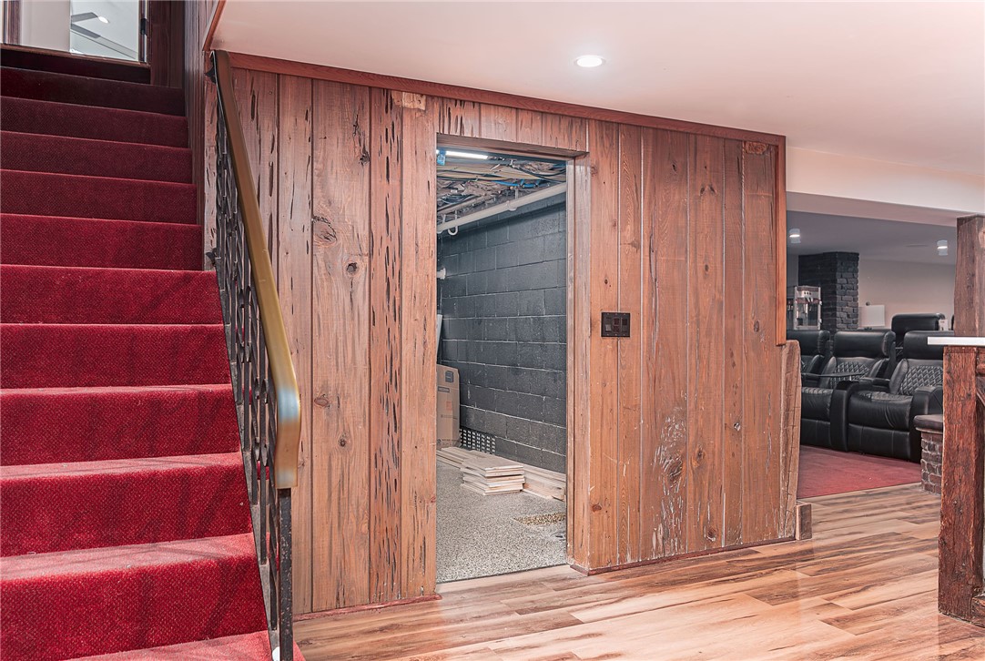 14 Woodlake Drive