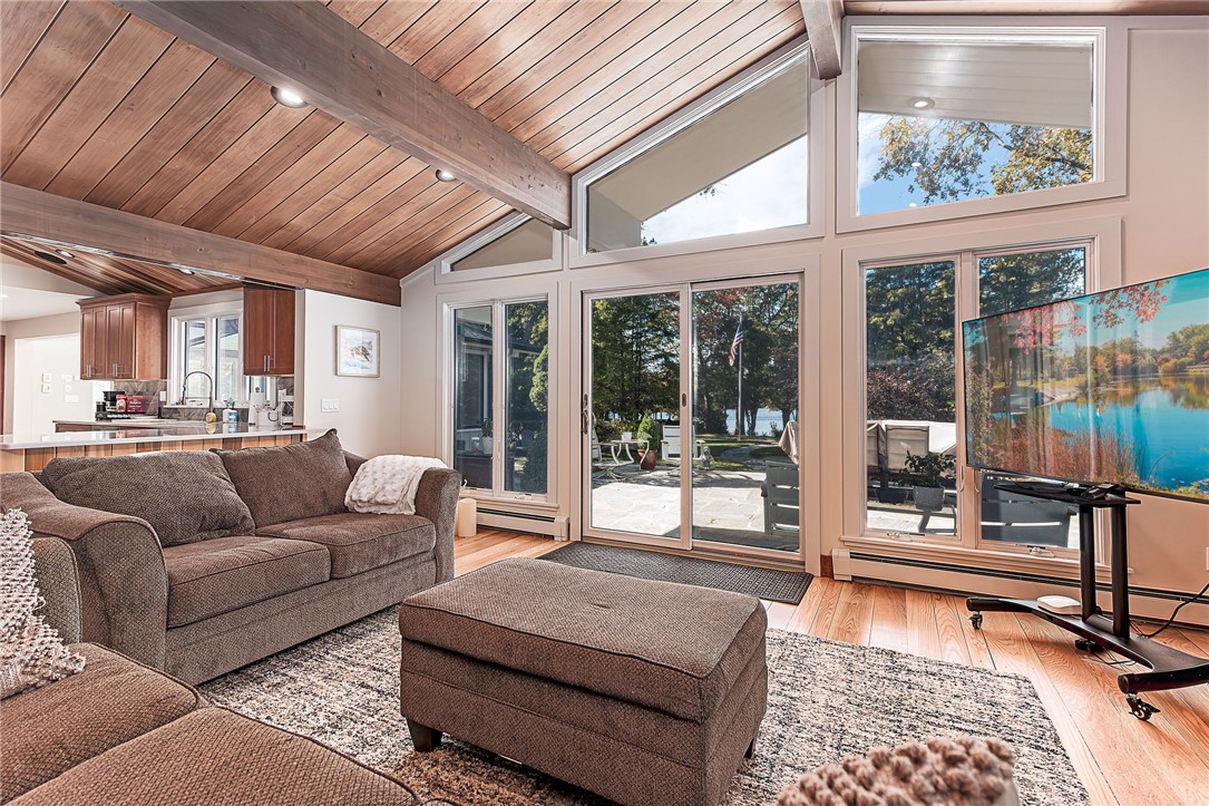 14 Woodlake Drive
