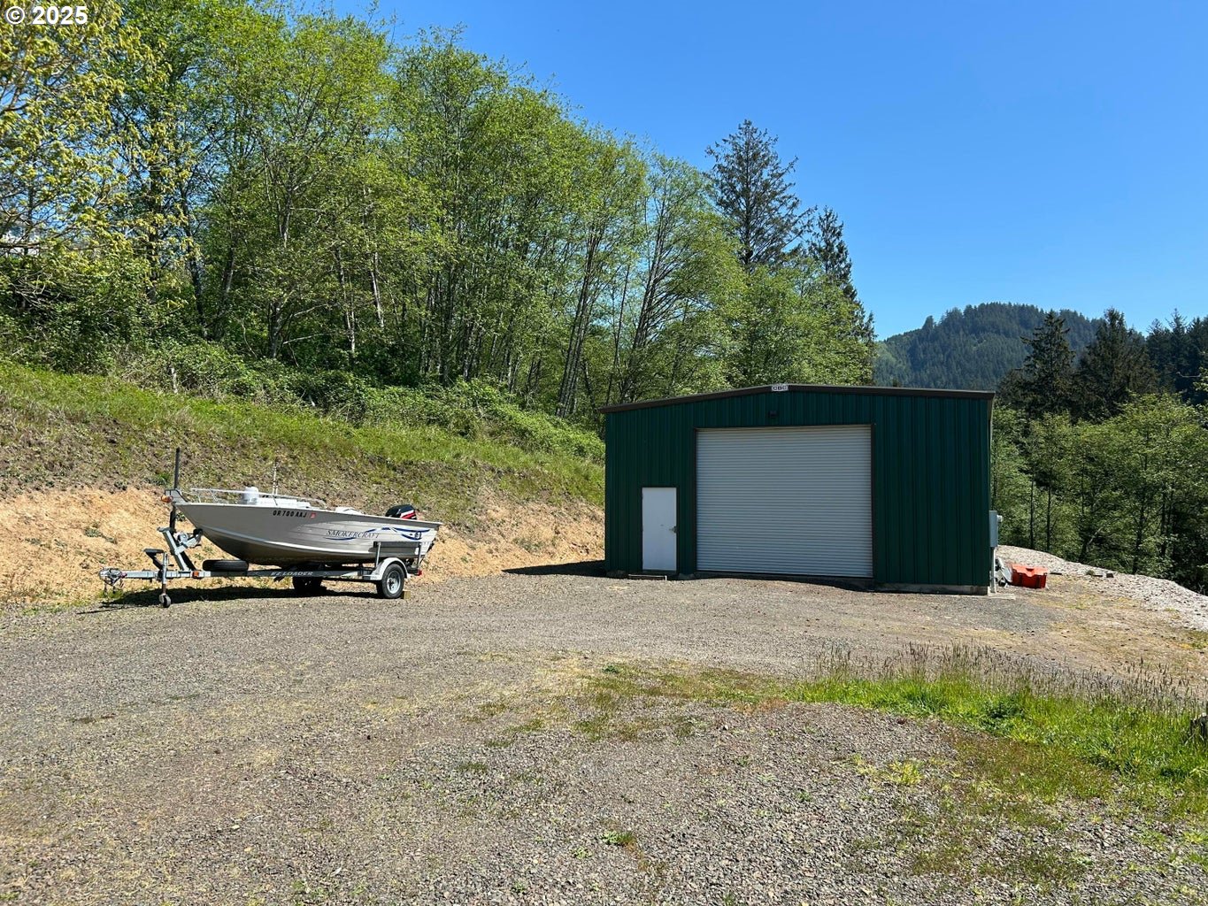 1690 SKYLINE DR