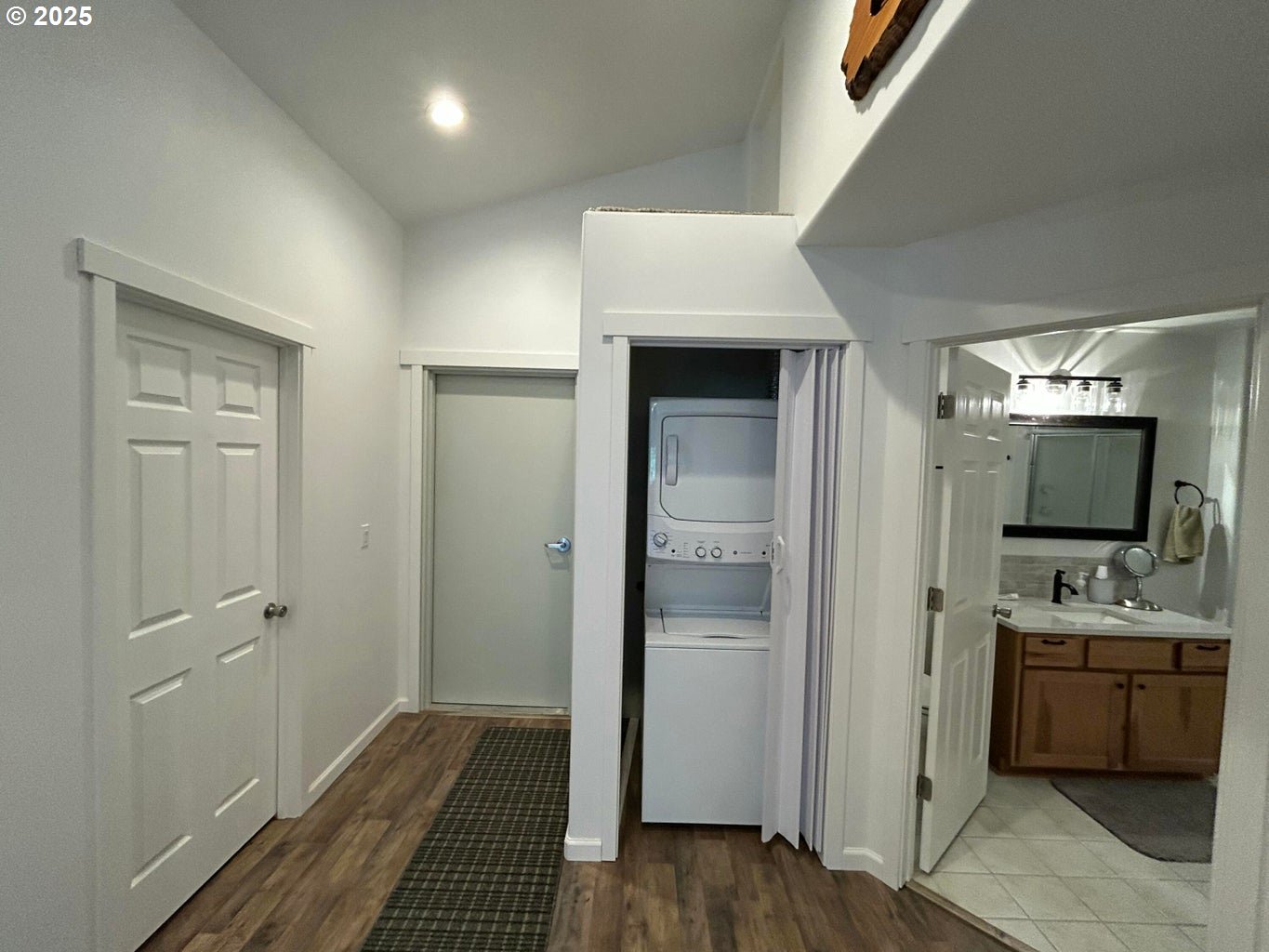 1690 SKYLINE DR