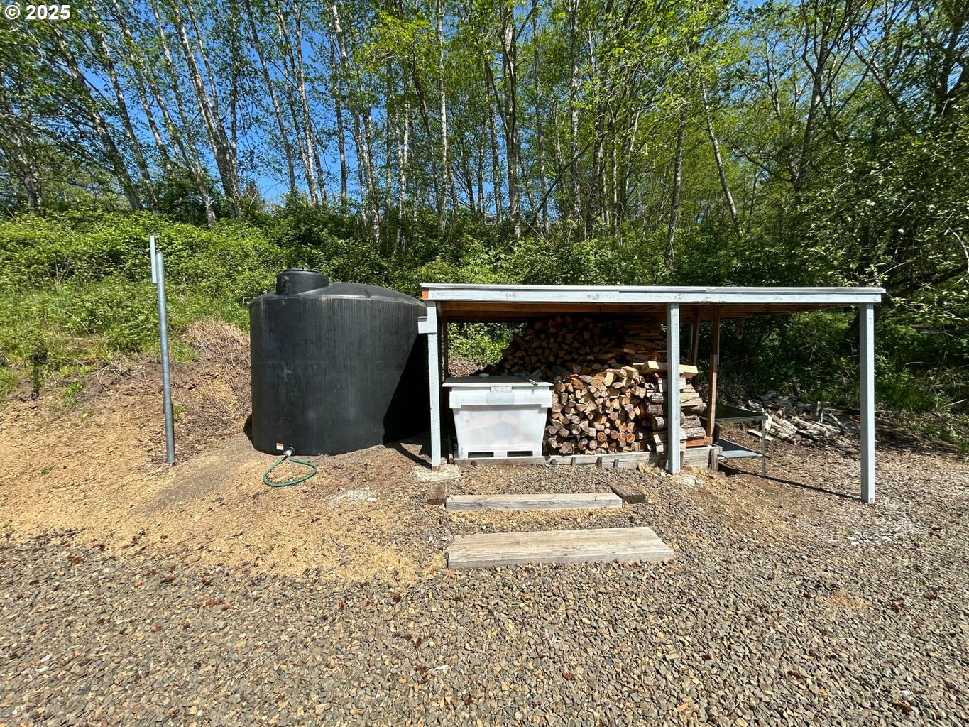 1690 SKYLINE DR