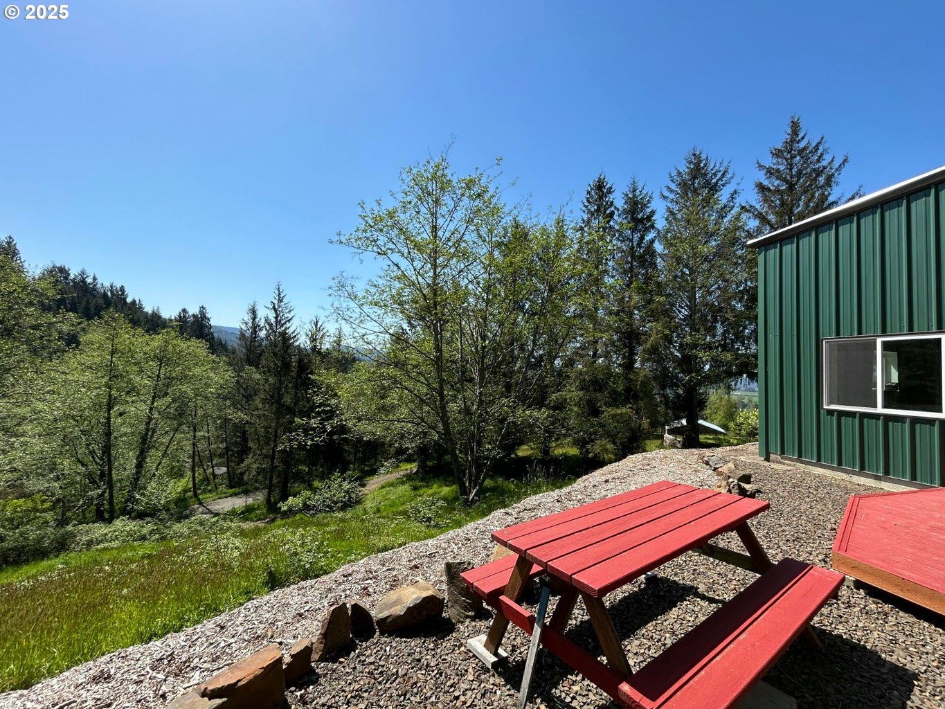 1690 SKYLINE DR