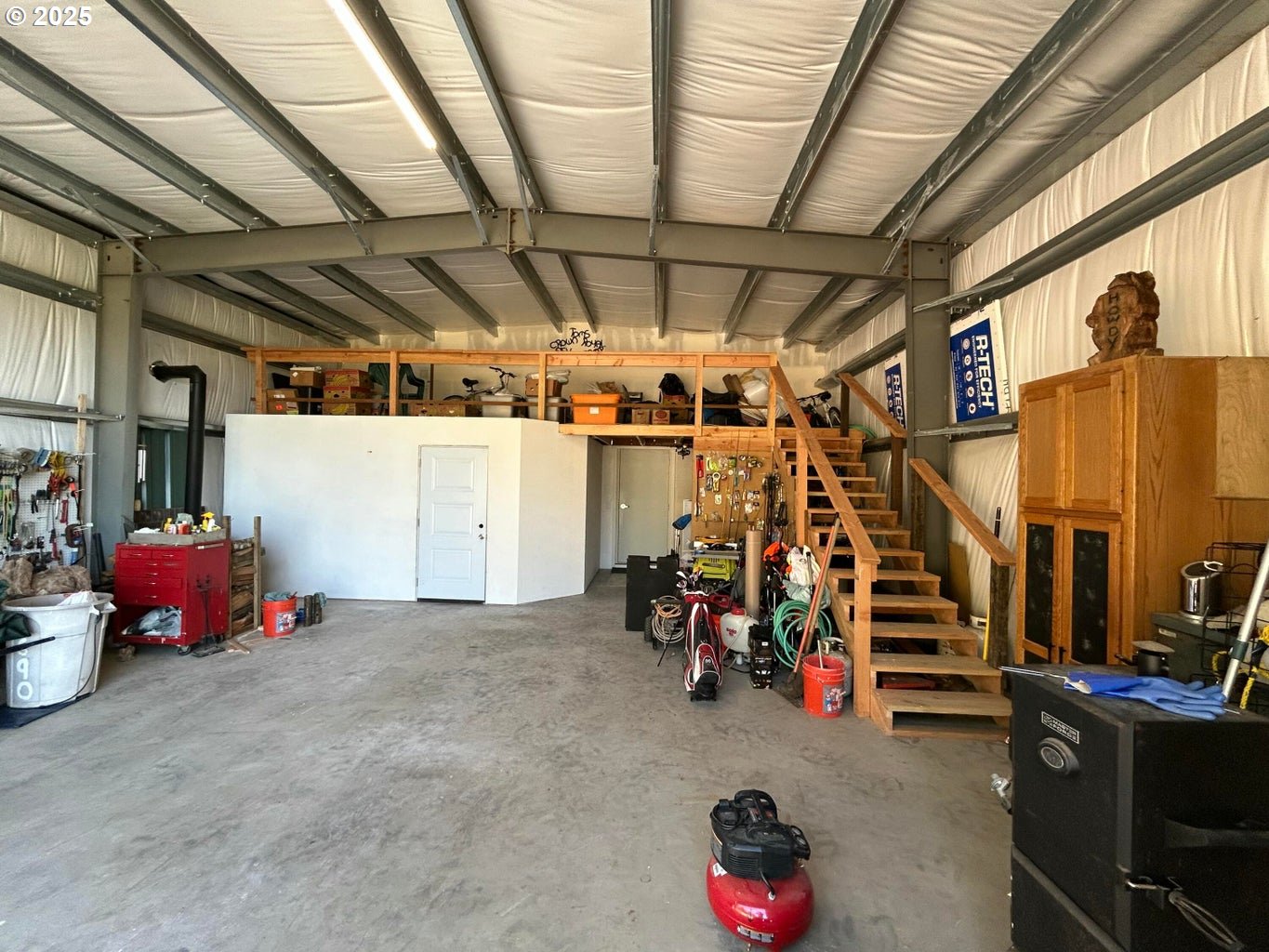 1690 SKYLINE DR