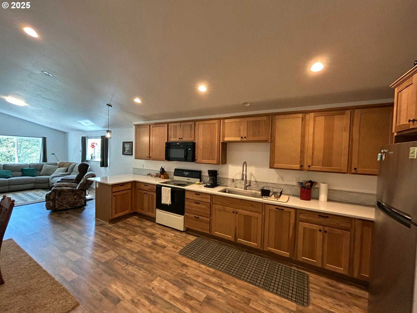 1690 SKYLINE DR