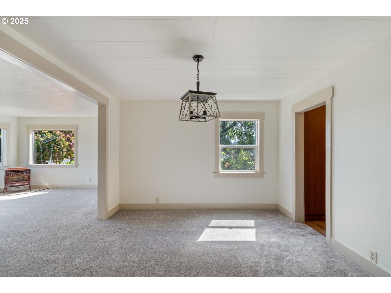 512 EVERGREEN DR