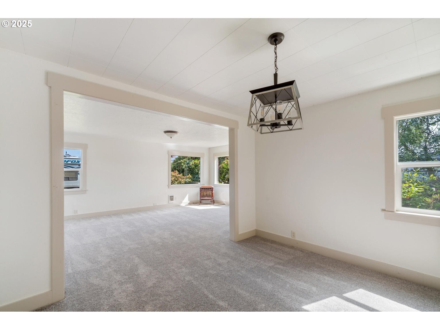 512 EVERGREEN DR