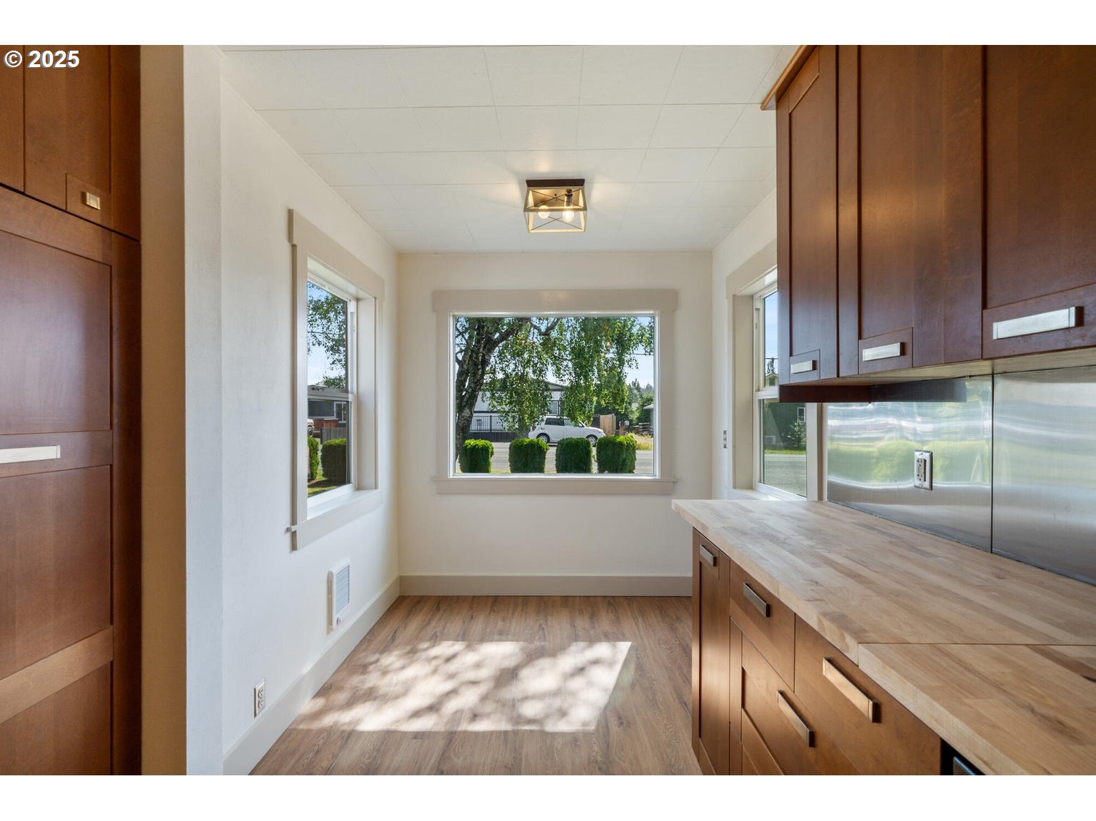 512 EVERGREEN DR