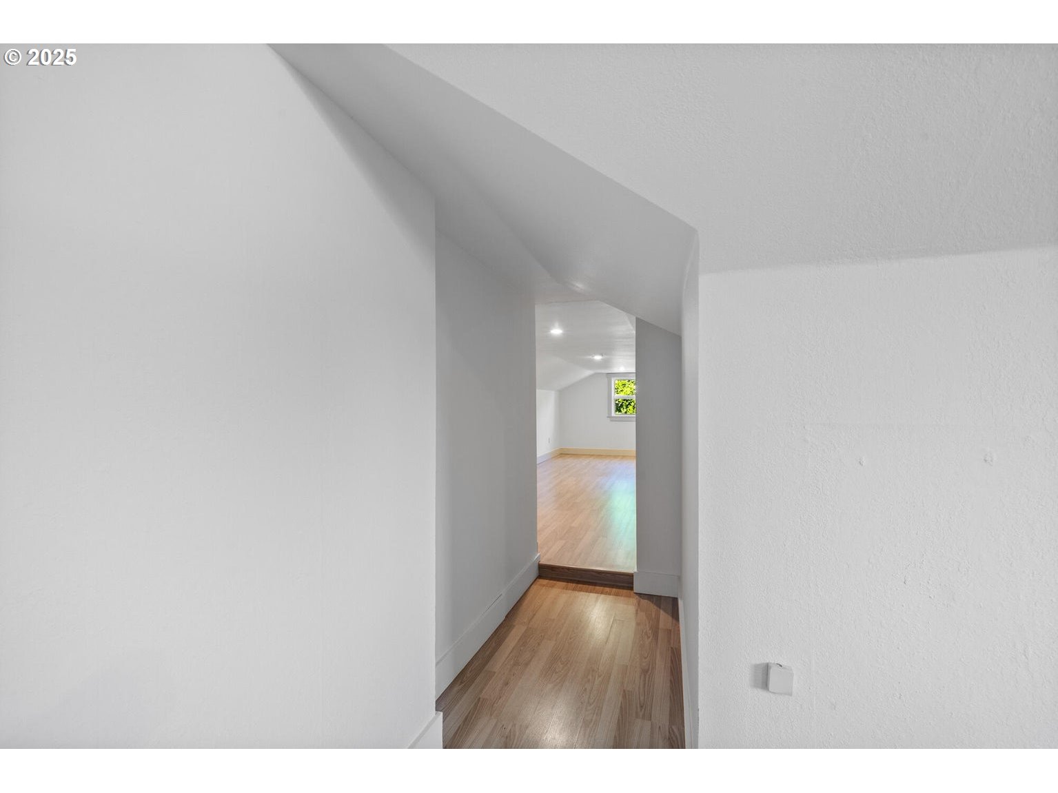 512 EVERGREEN DR