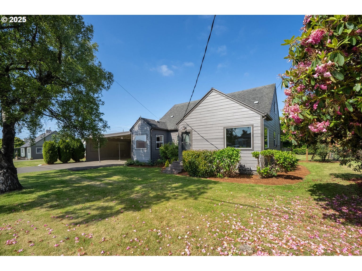 512 EVERGREEN DR