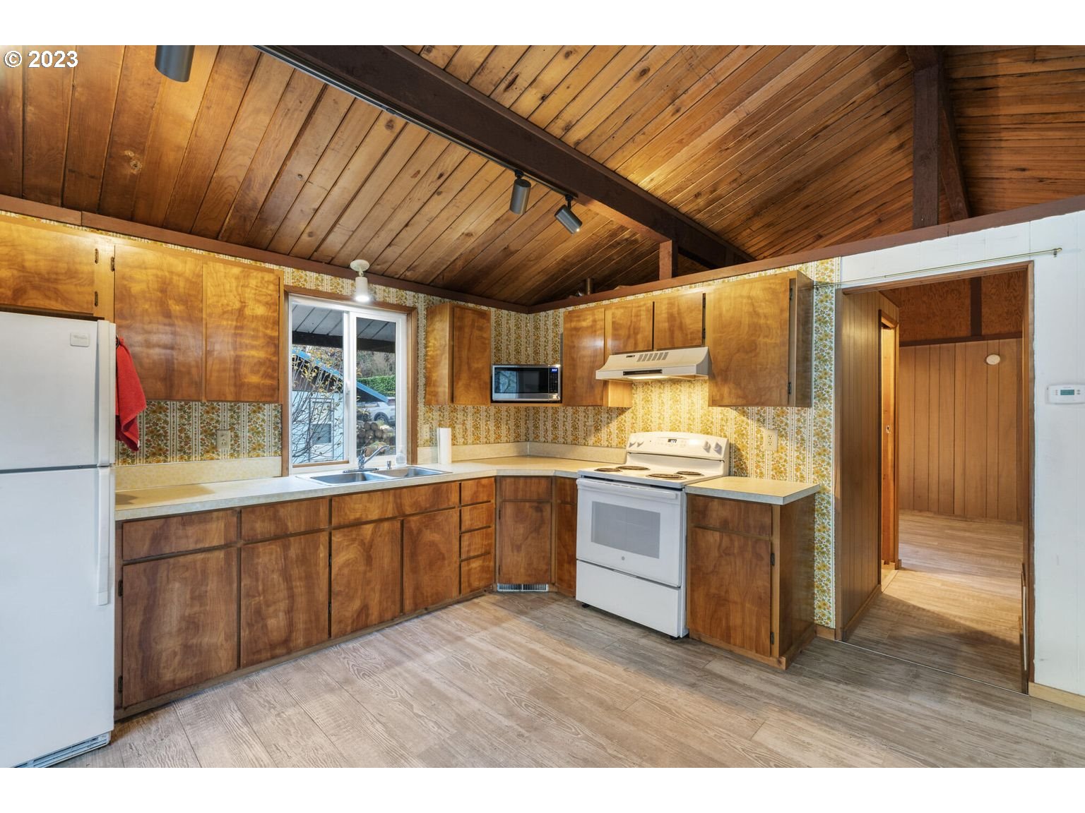 25330 WILSON RIVER HWY