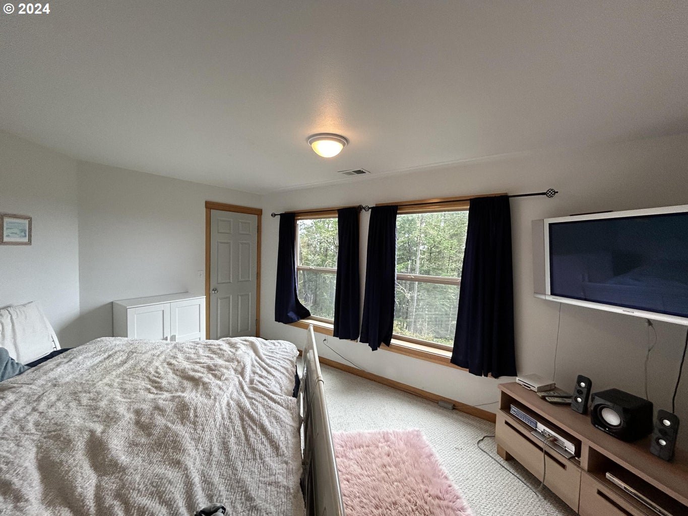 220 HIGHLAND DR
