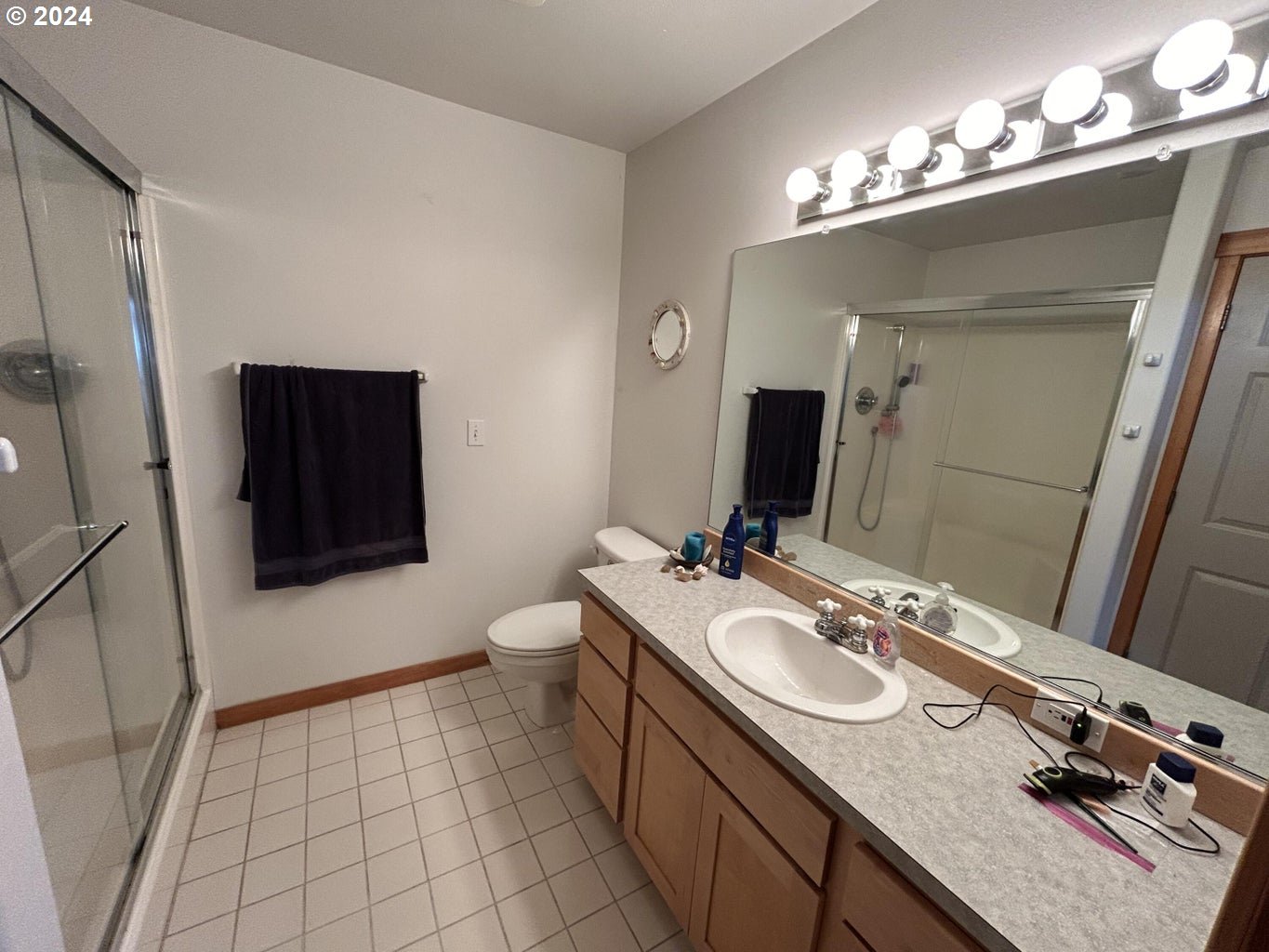 220 HIGHLAND DR