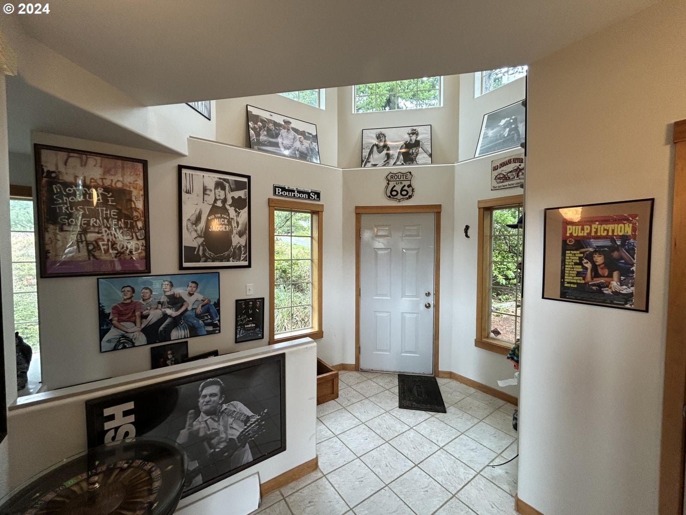 220 HIGHLAND DR