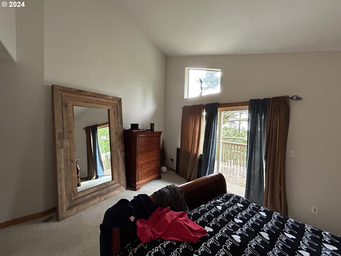 220 HIGHLAND DR