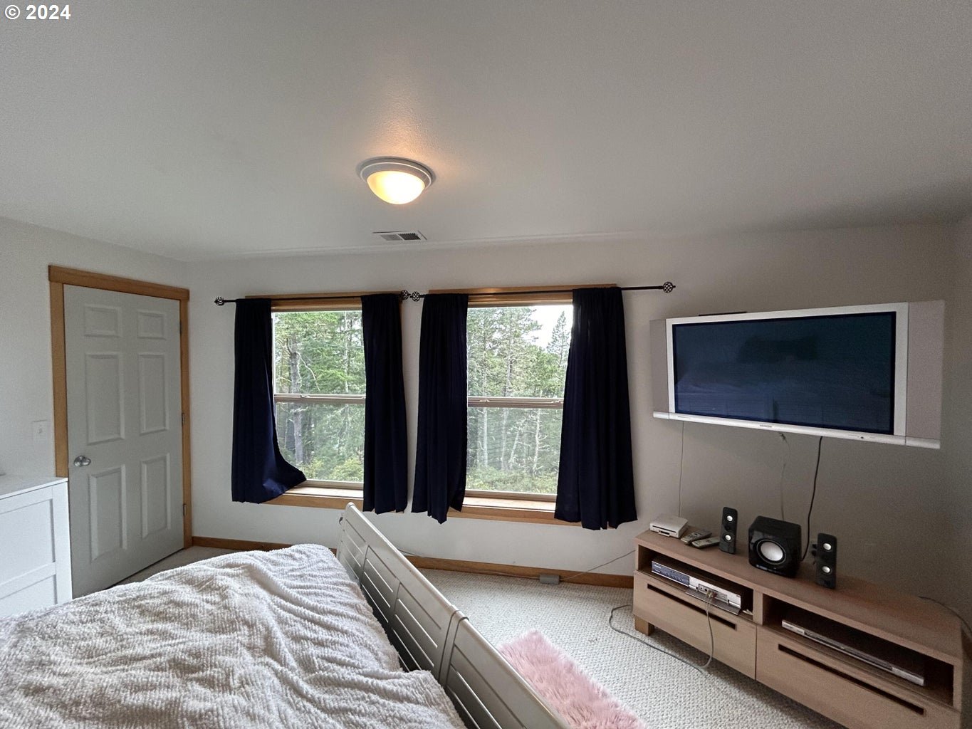 220 HIGHLAND DR