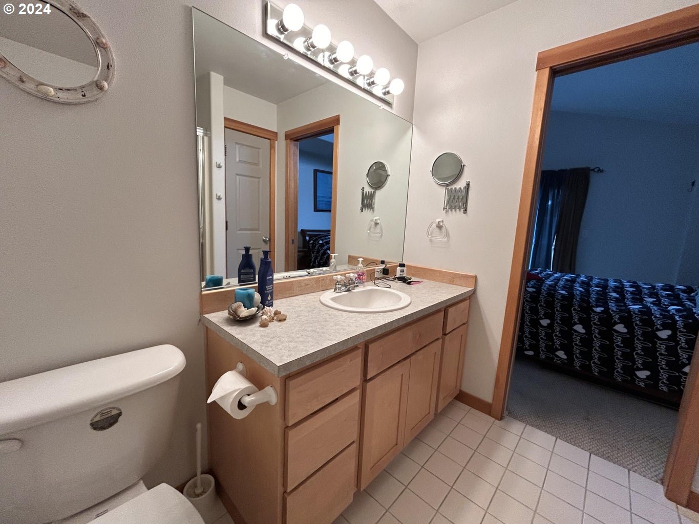 220 HIGHLAND DR