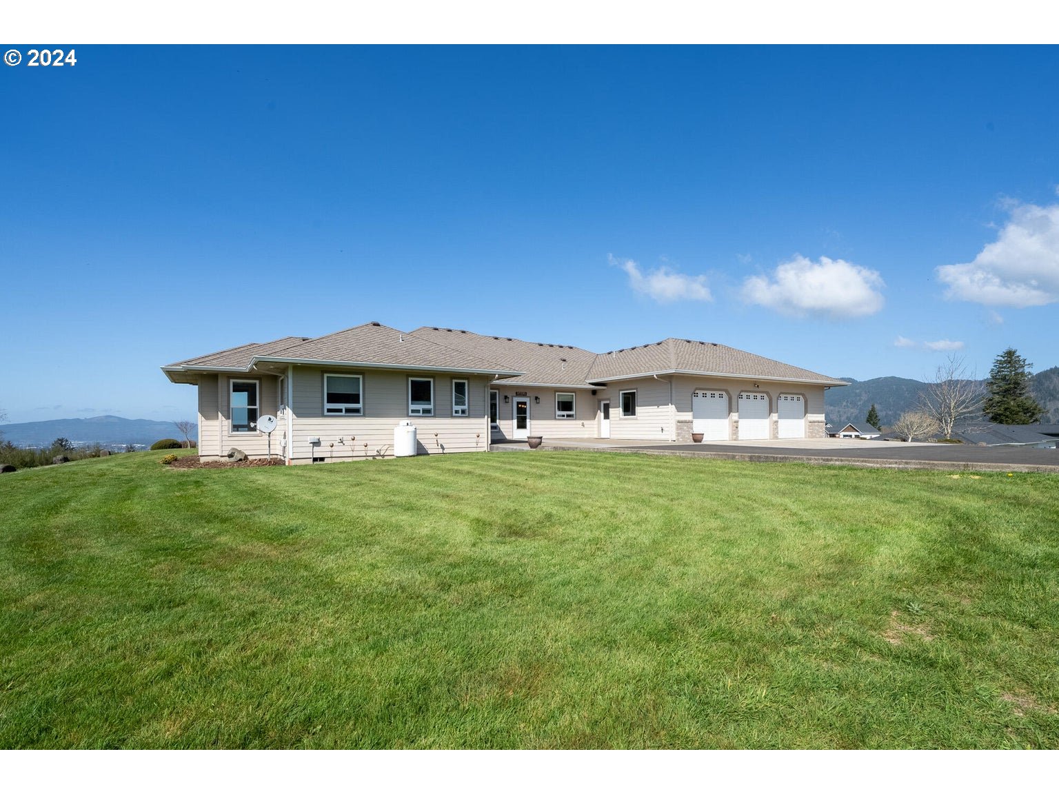 825 MARVIN RD