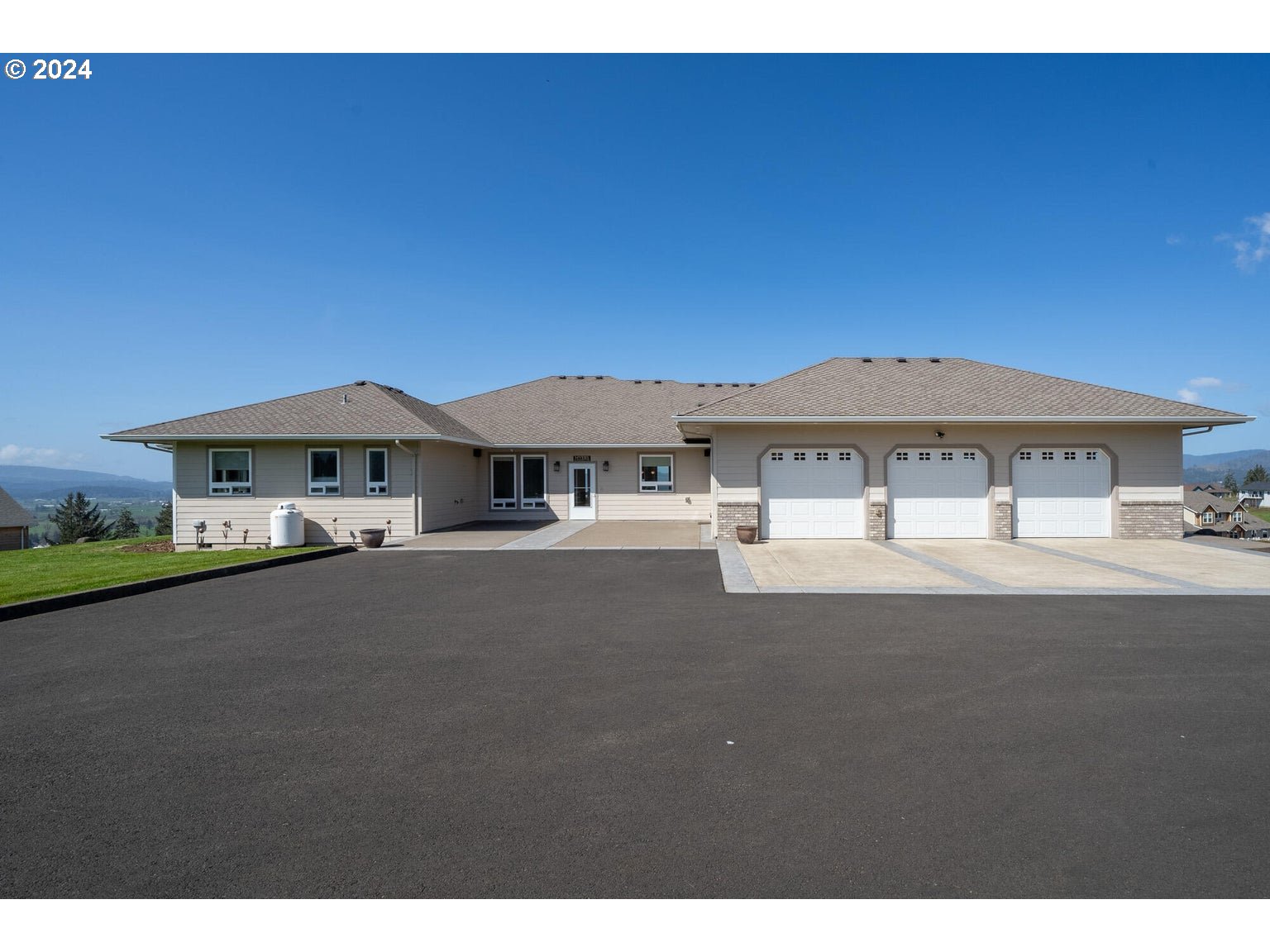 825 MARVIN RD