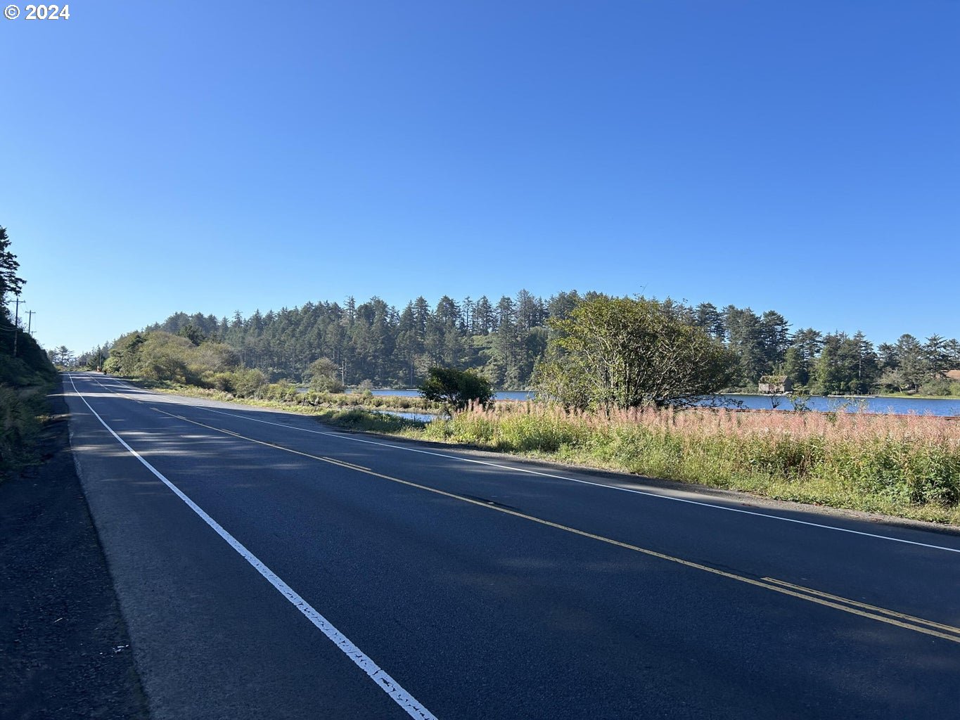 TL 900 Highway 101 N