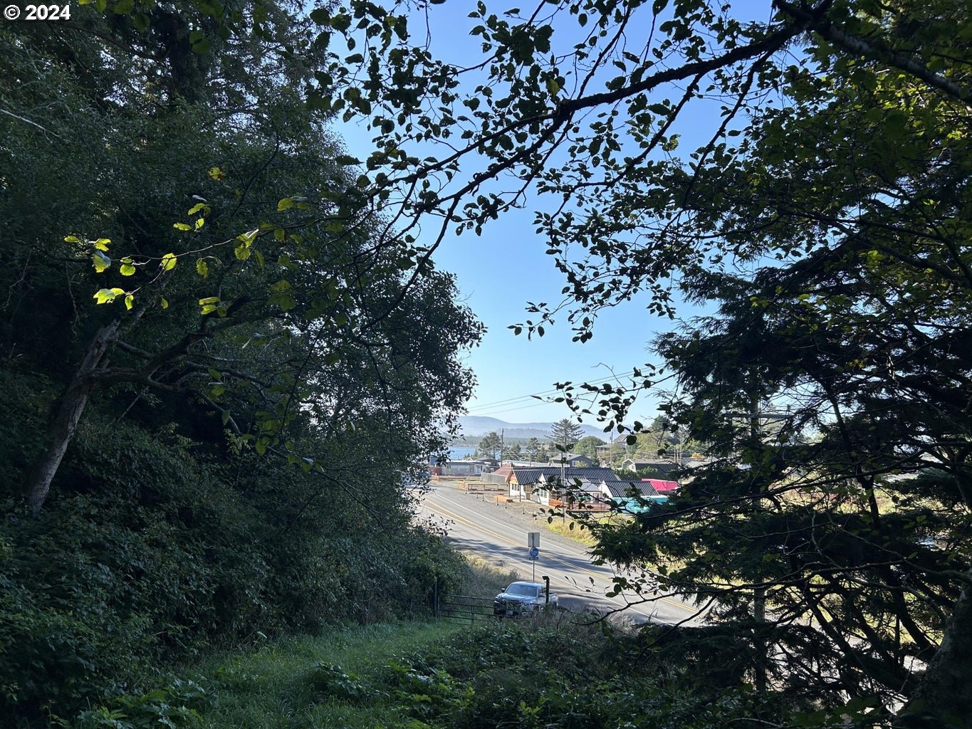 TL 900 Highway 101 N