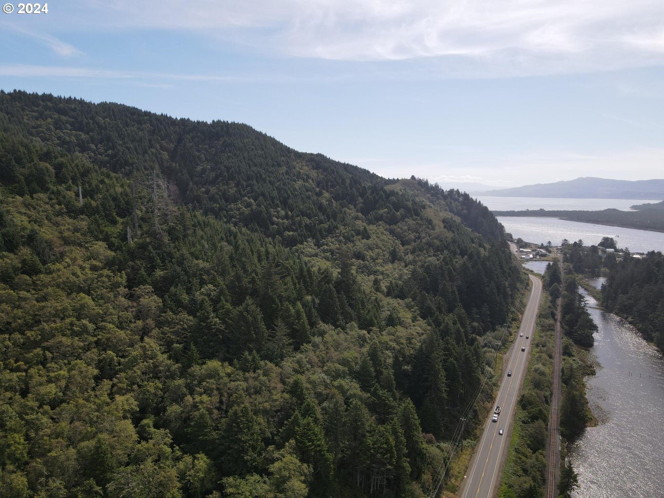 TL 900 Highway 101 N