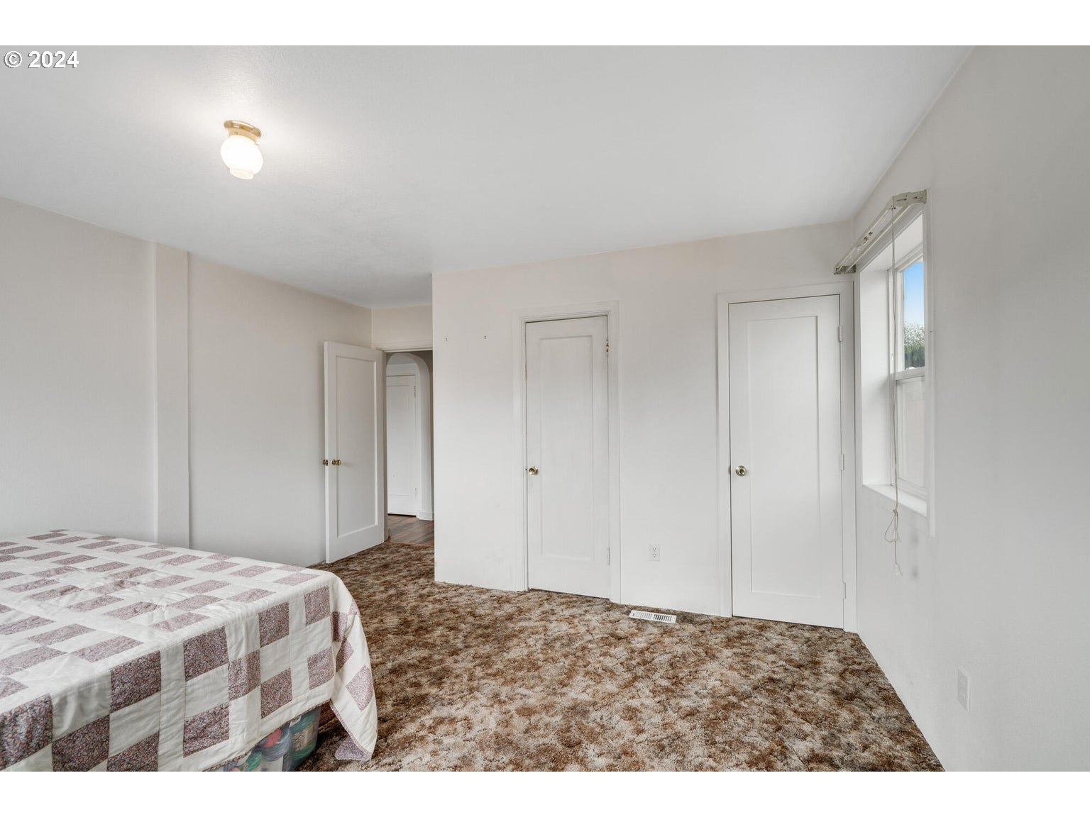 524 DOUGLAS AVE