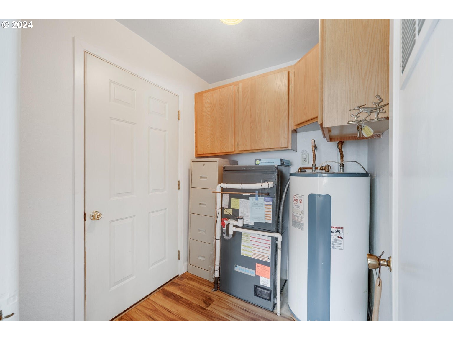524 DOUGLAS AVE