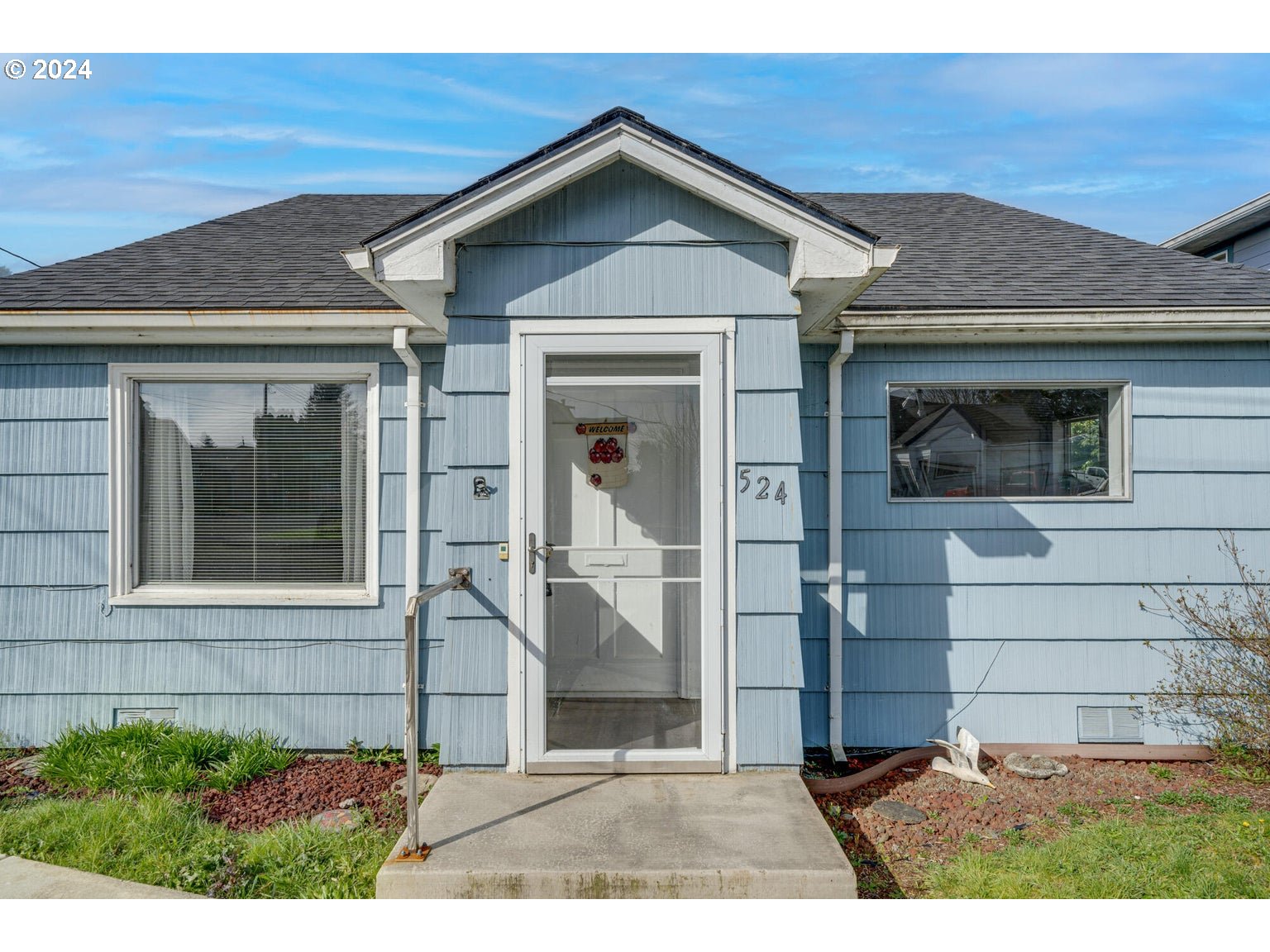 524 DOUGLAS AVE