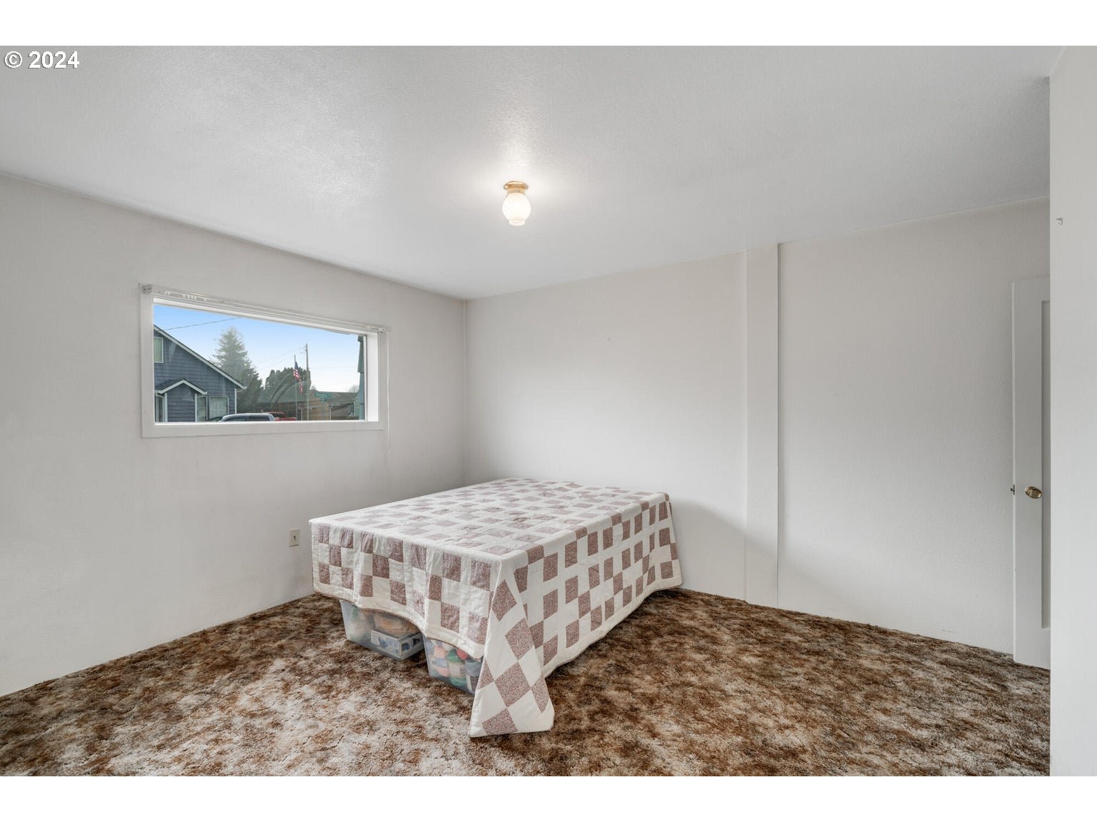524 DOUGLAS AVE