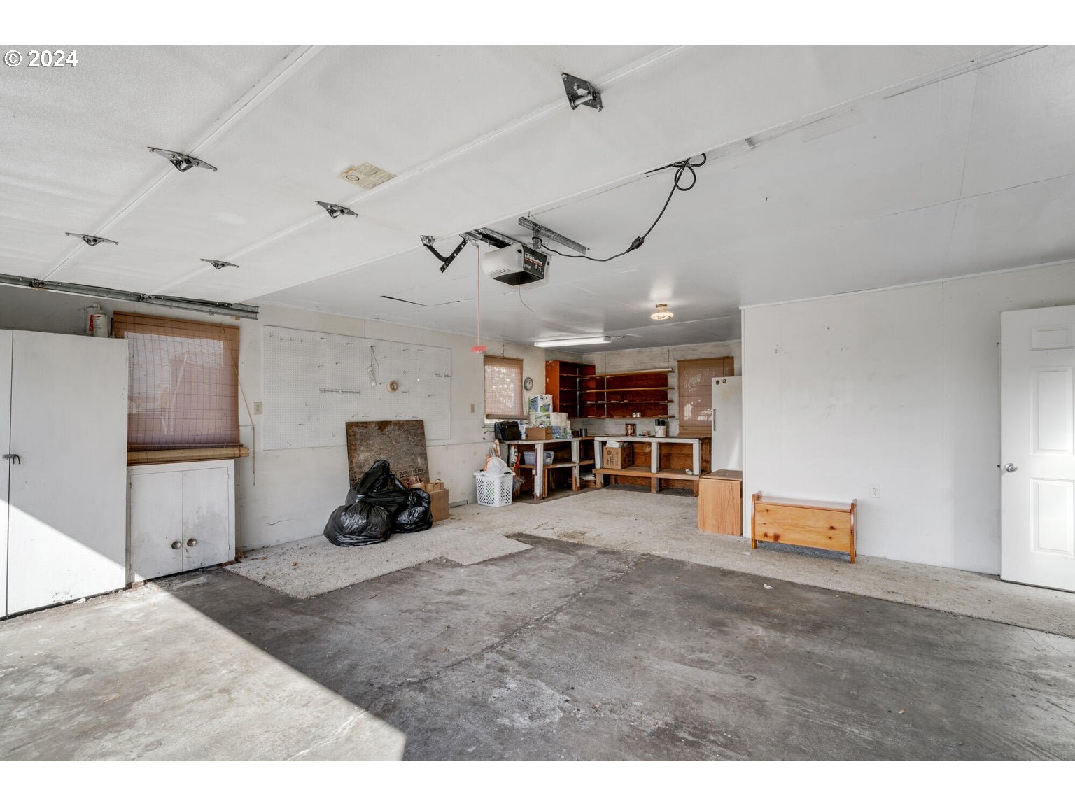 524 DOUGLAS AVE