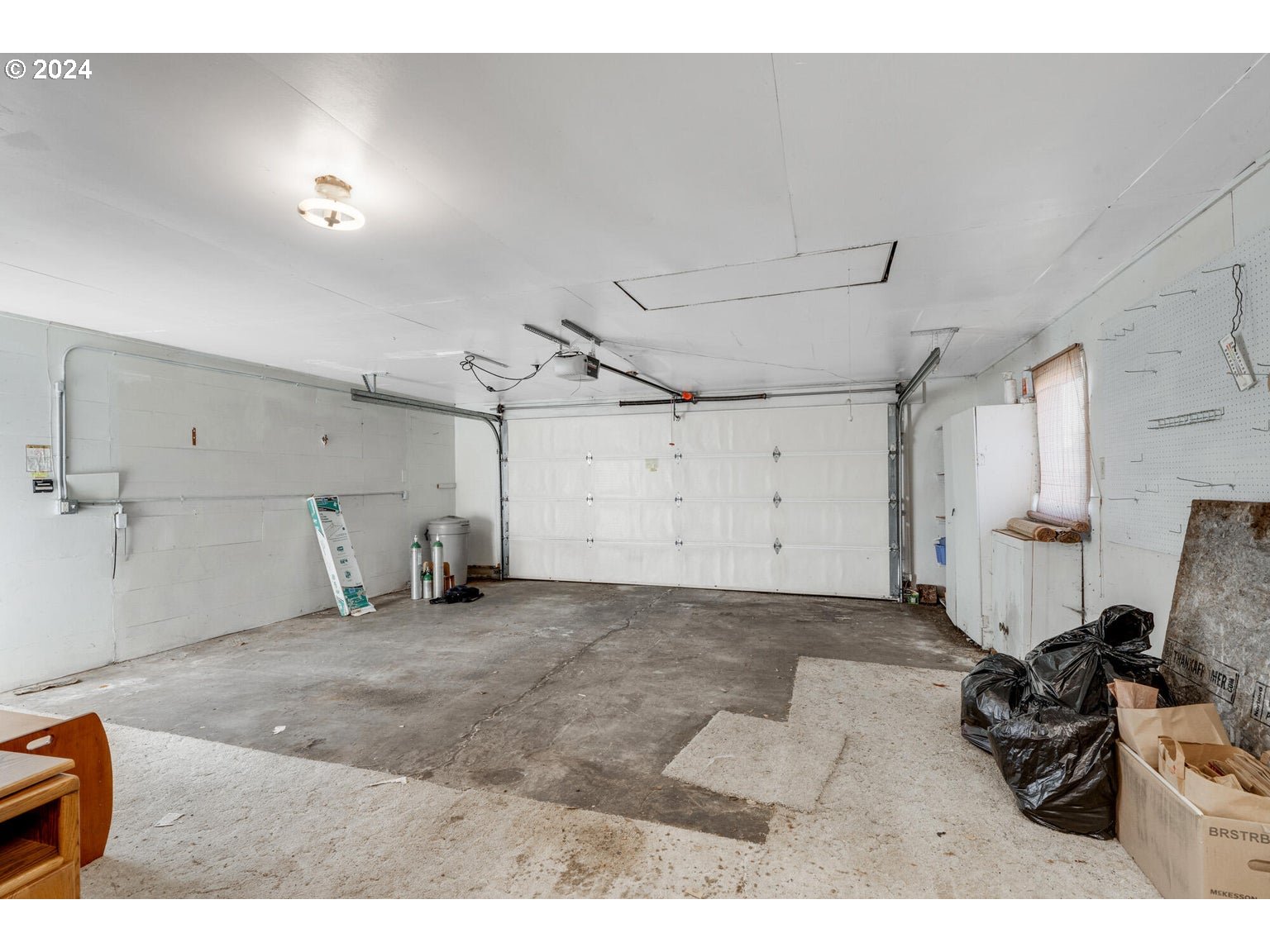 524 DOUGLAS AVE