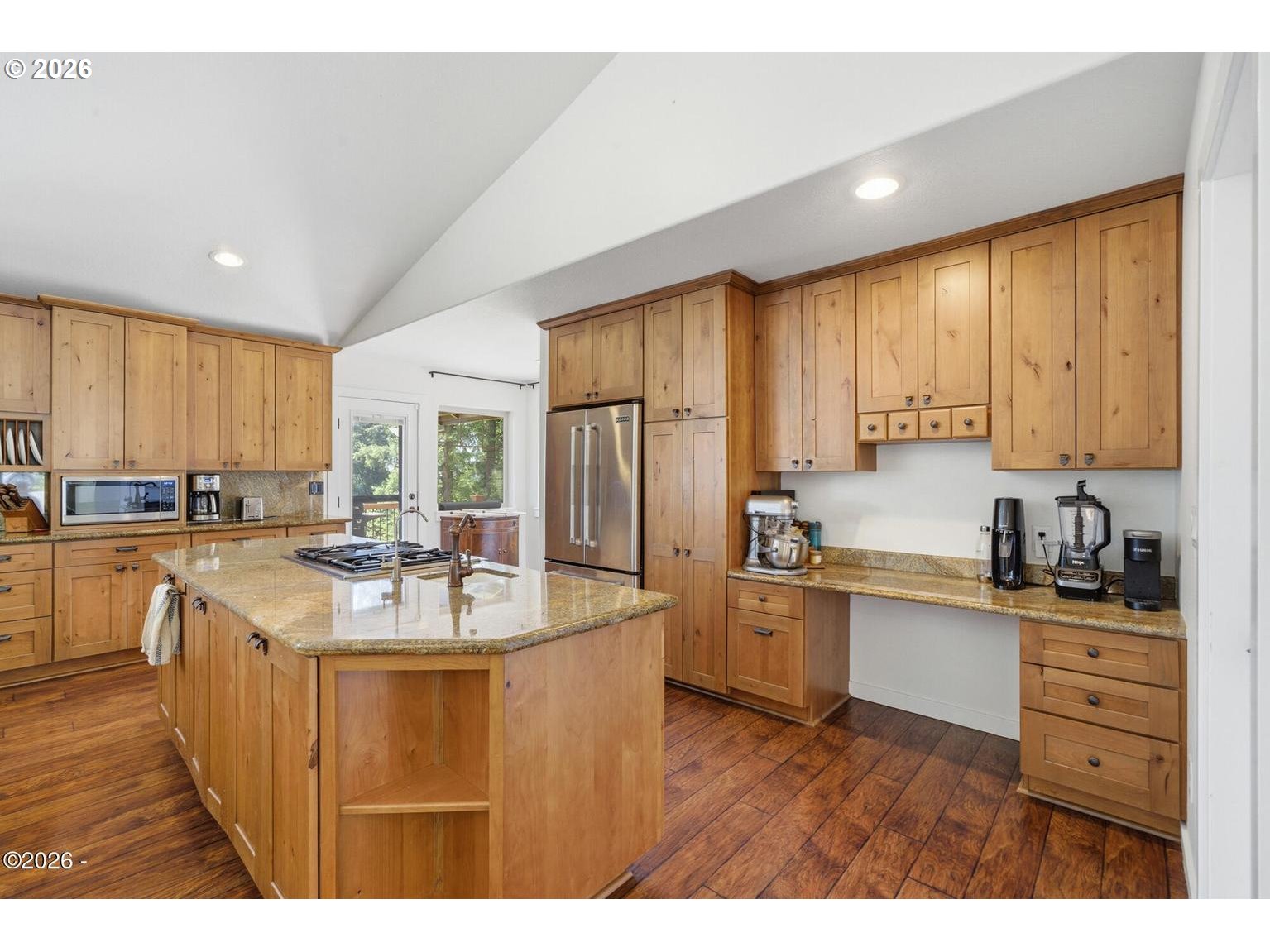 3585 ALDERCREST RD