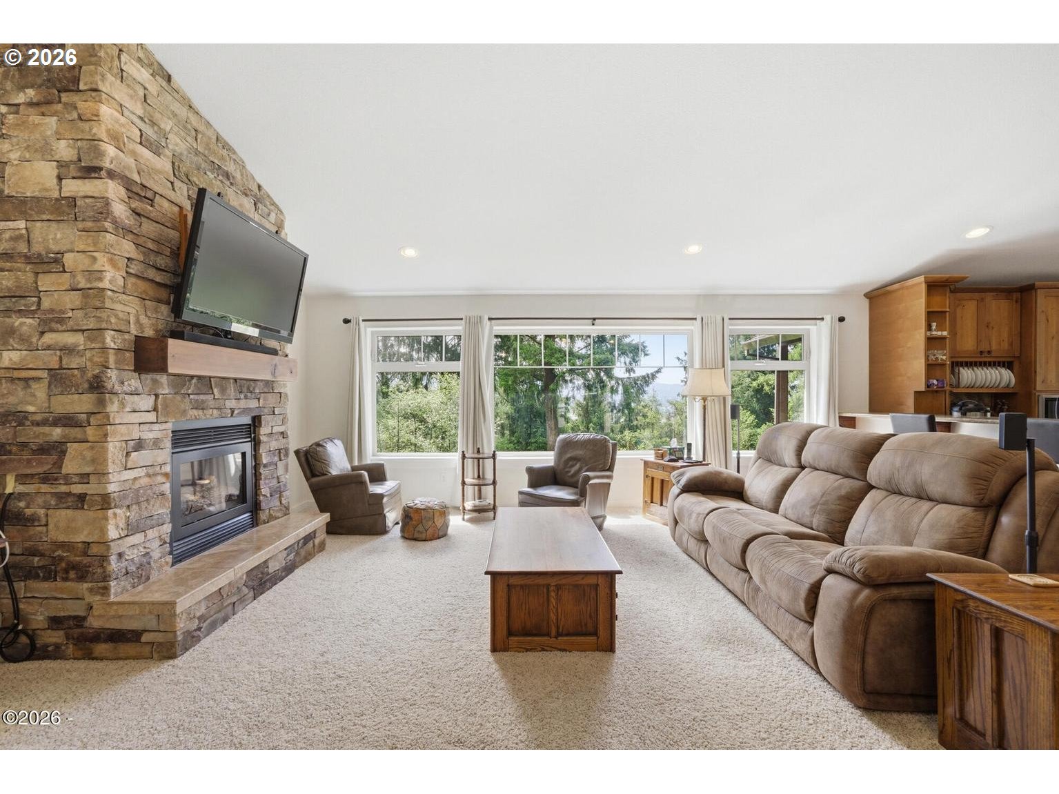 3585 ALDERCREST RD